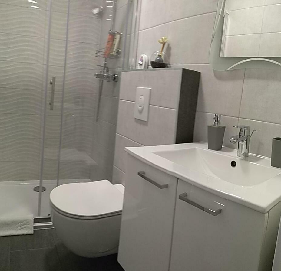 Rooms Ive 罗佐瓦克 外观 照片